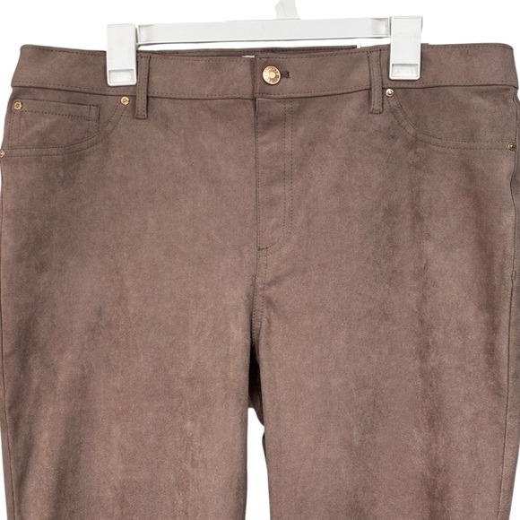 Chico’s The Ultimate Fit Faux Suede Slim Pant NWT 2.5R US 14 Womens - Picture 2 of 14